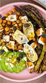 Salade de pois chiches asperges et feta rôtis