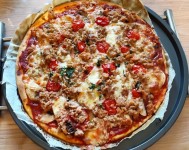 Pizza thon mozzarella tomates cerises